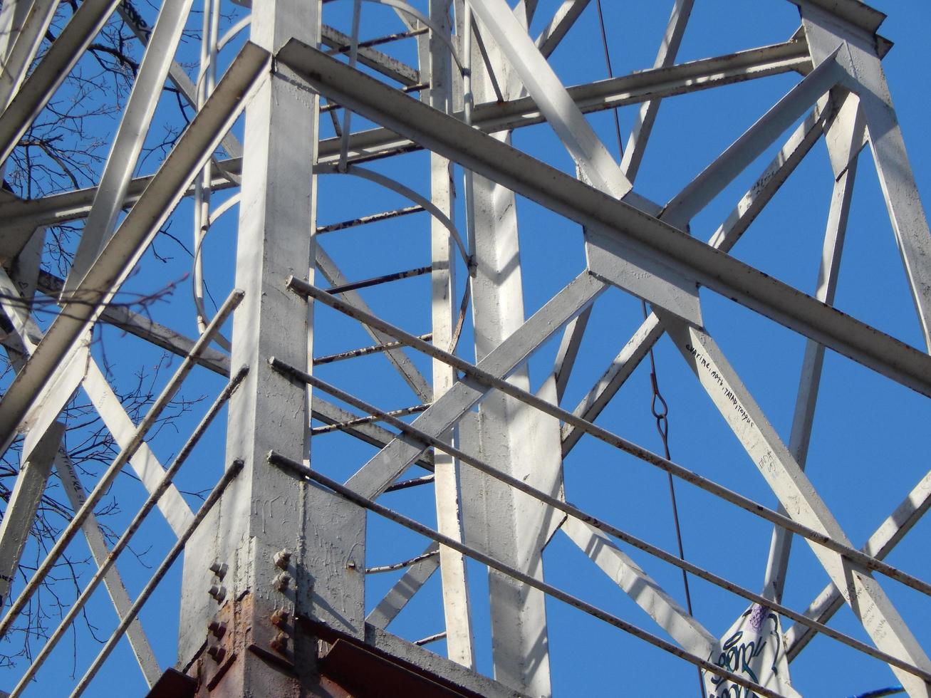 The design of the fire tower of the metal tower photo