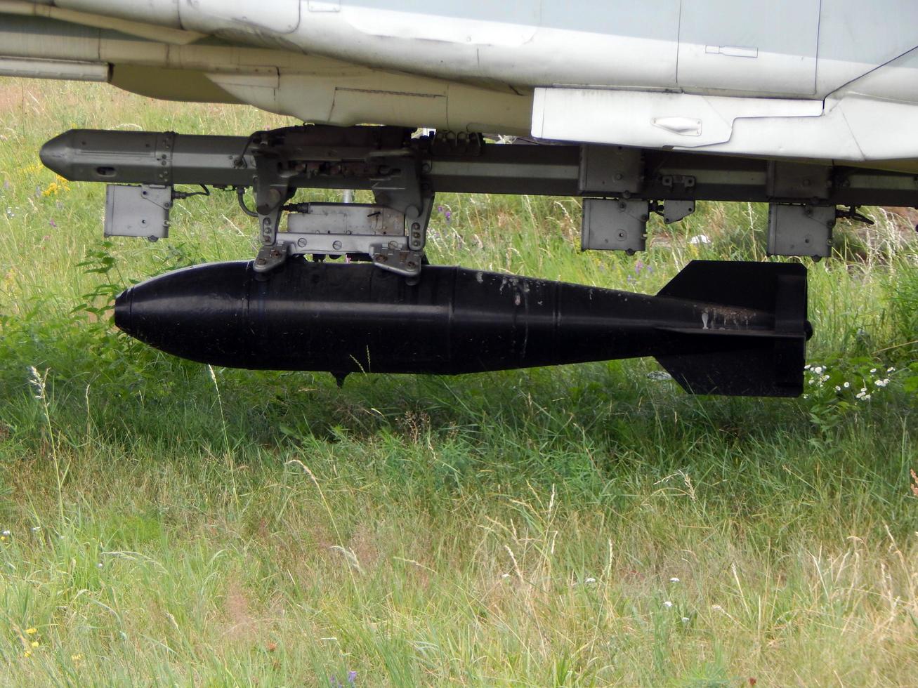 armamento de aviones y helicópteros cohetes, bombas, cañones foto