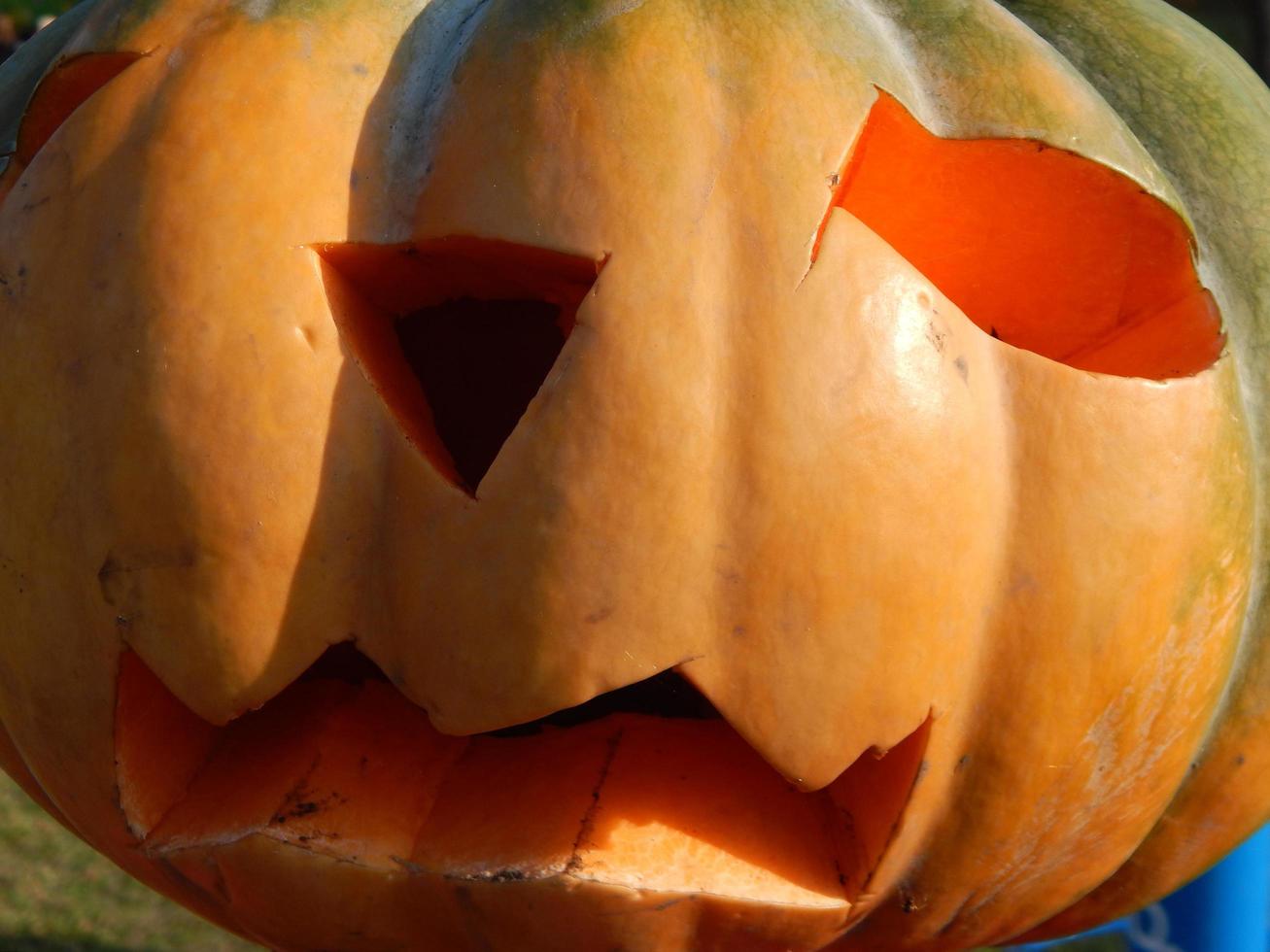 calabaza tallada del día de fiesta de halloween foto