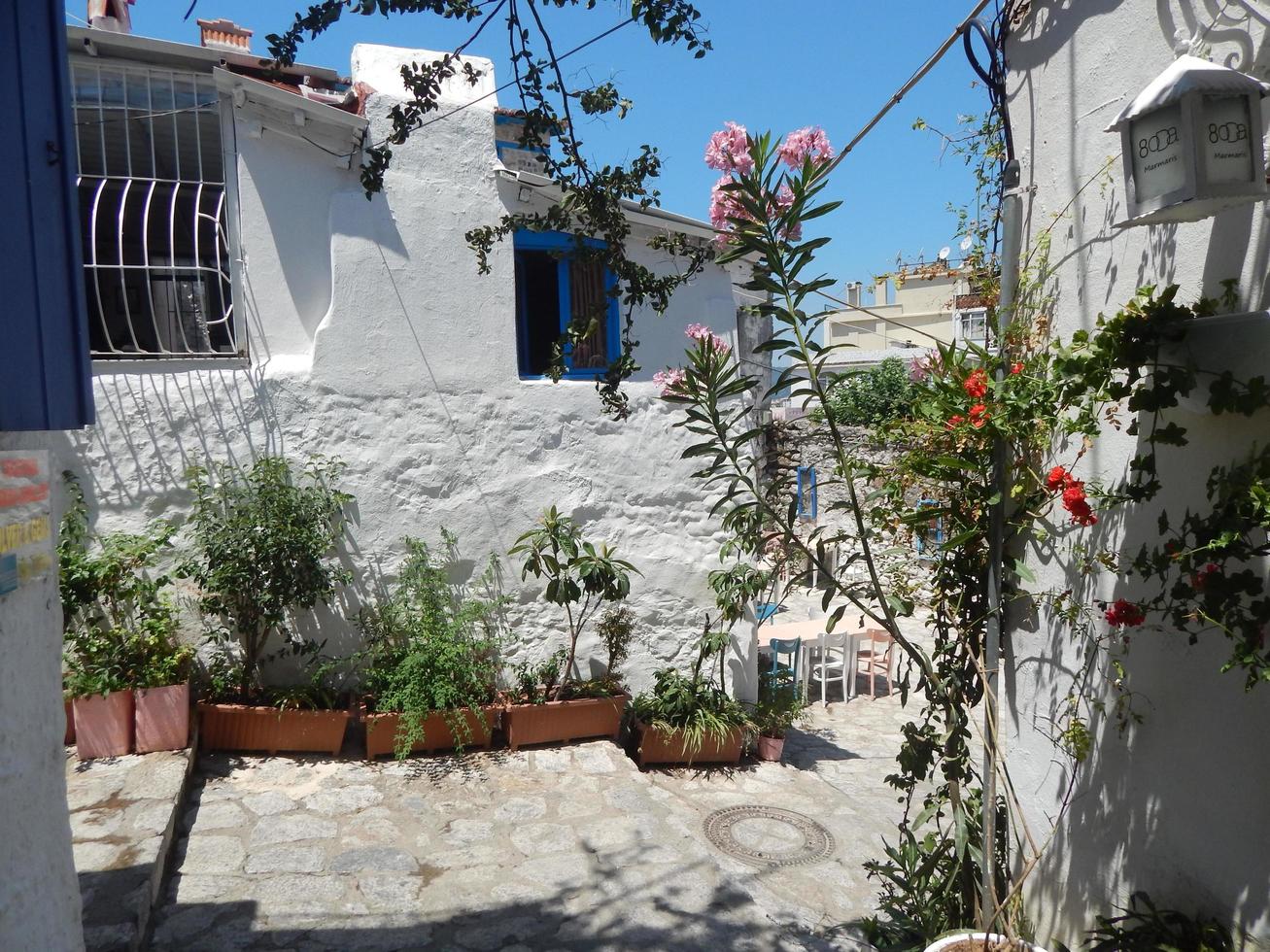 Arquitectura mediterránea en el mar Egeo en Turquía, Marmaris foto