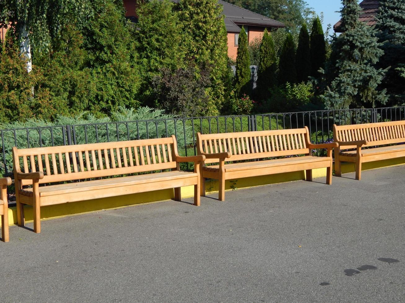 muebles de jardín y pequeñas formas arquitectónicas foto