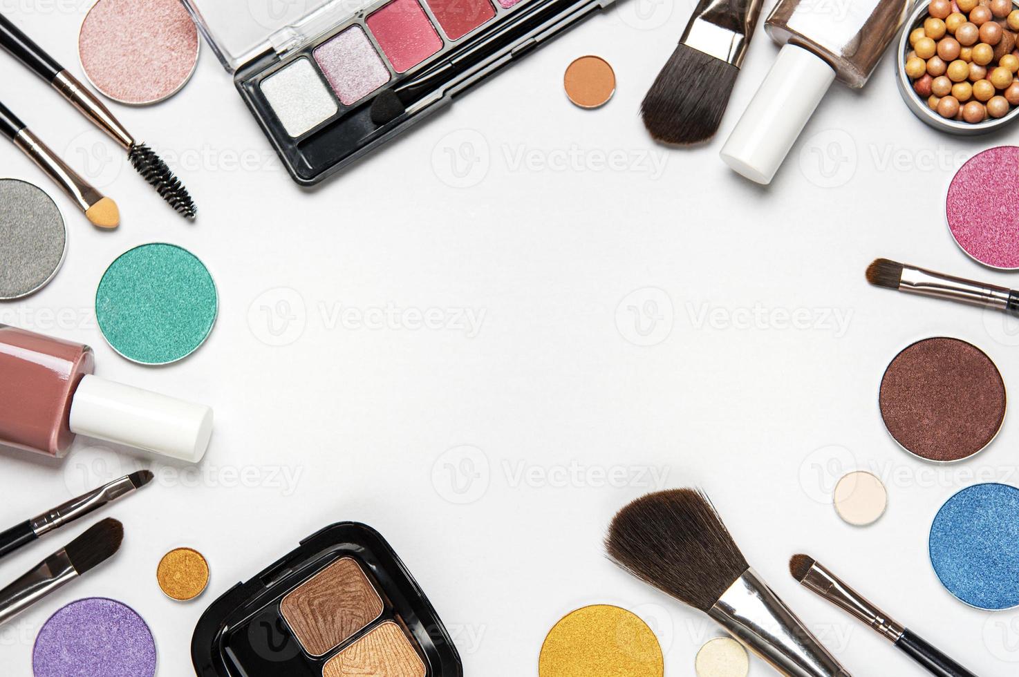 conjunto de cosméticos decorativos foto