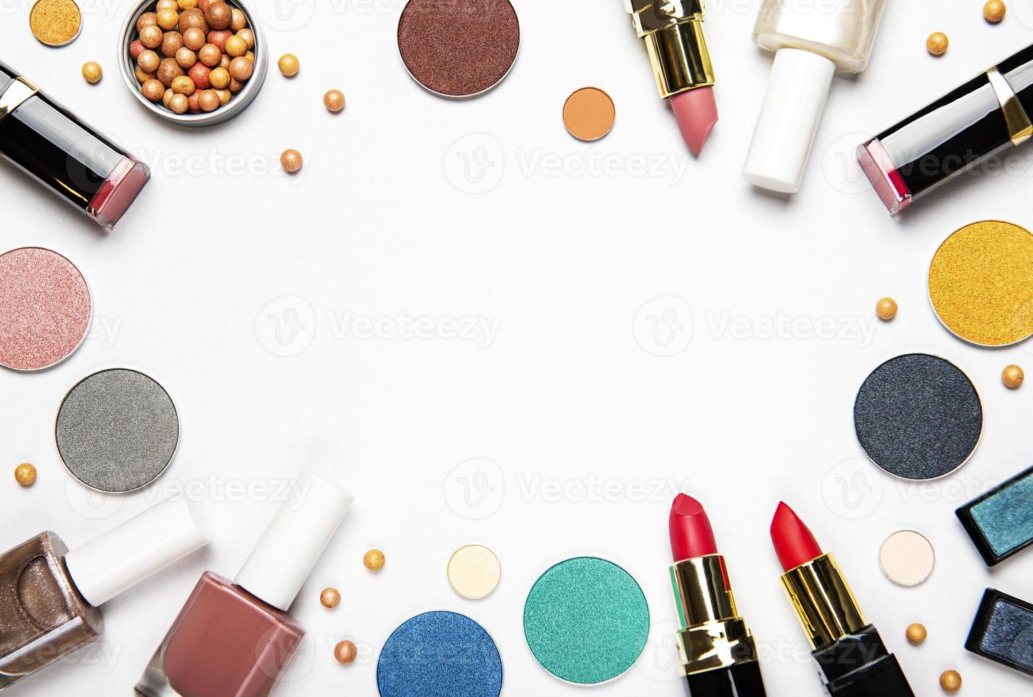 conjunto de cosméticos decorativos foto