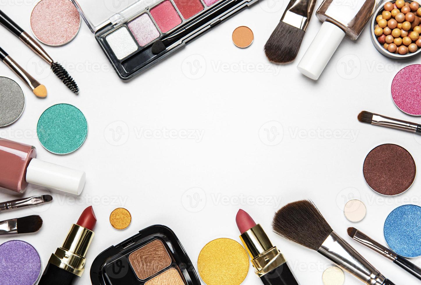 conjunto de cosméticos decorativos foto