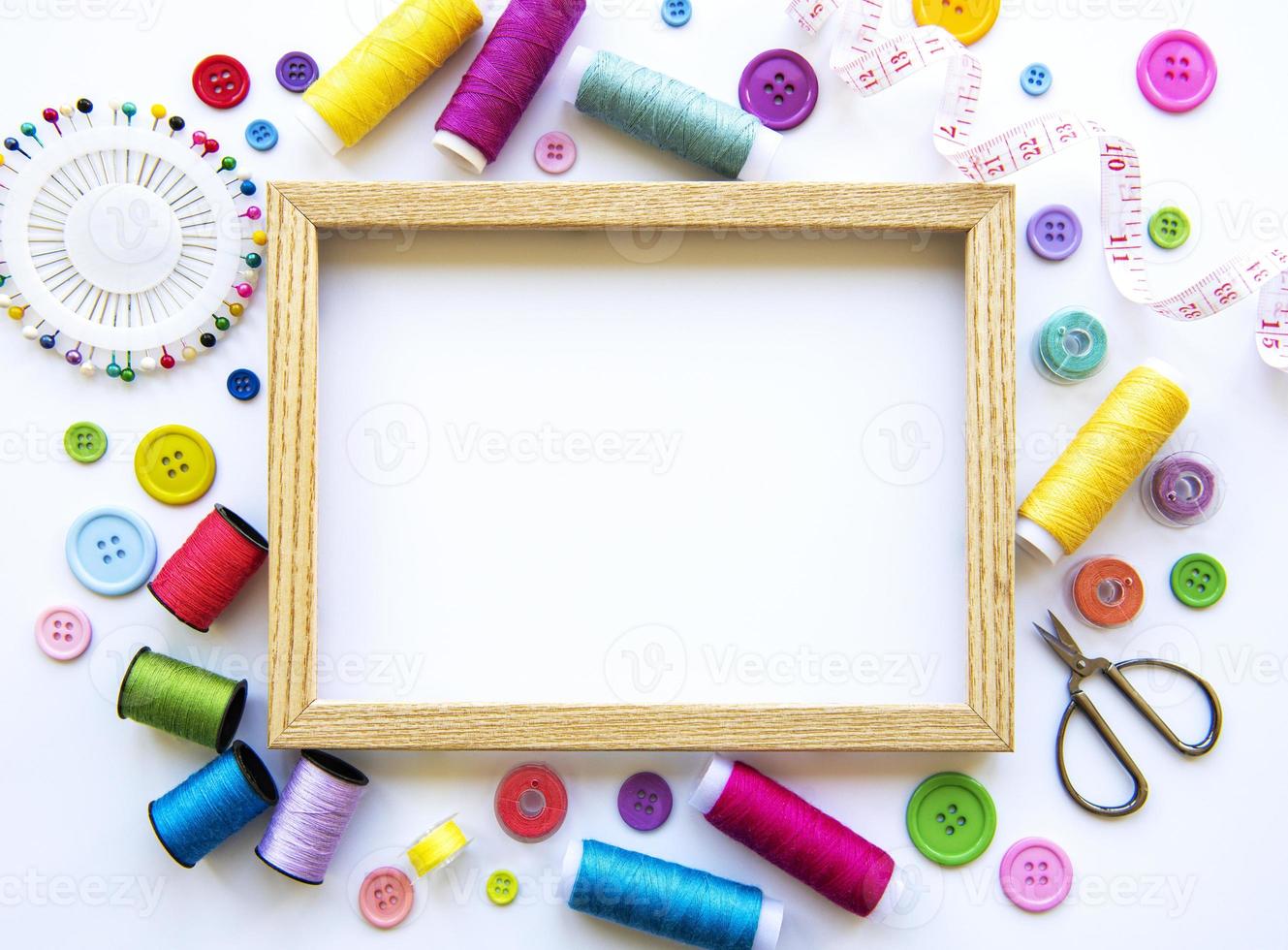 Frame and sewing accessories photo