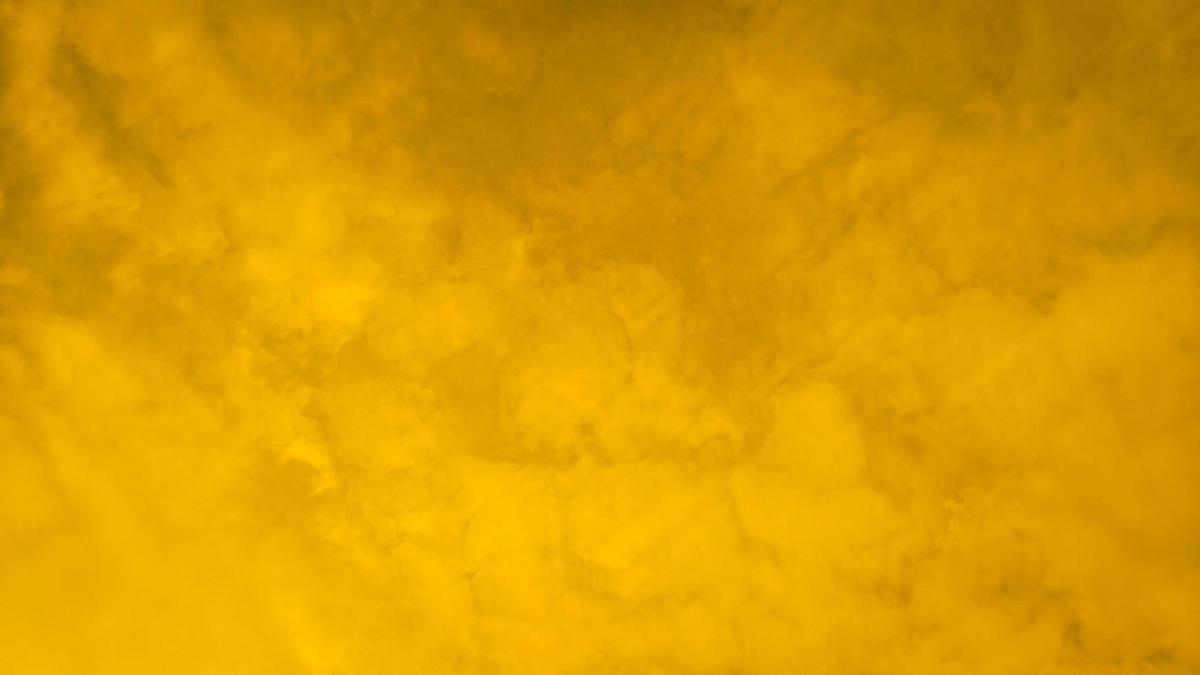 fondo abstracto de amarillo nublado foto