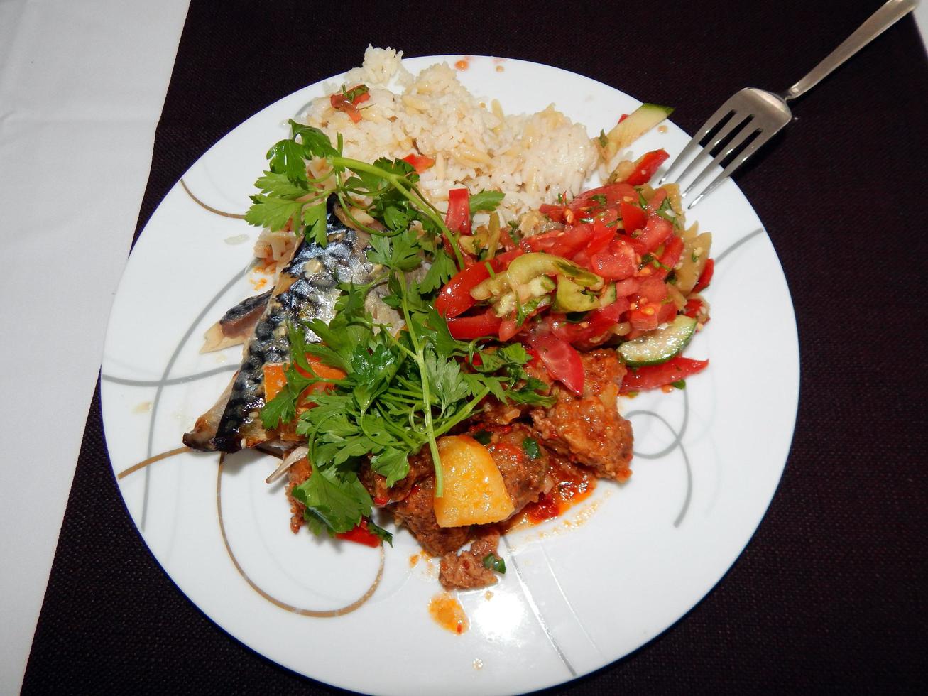 comida en la cafetería y el restaurante del hotel. foto