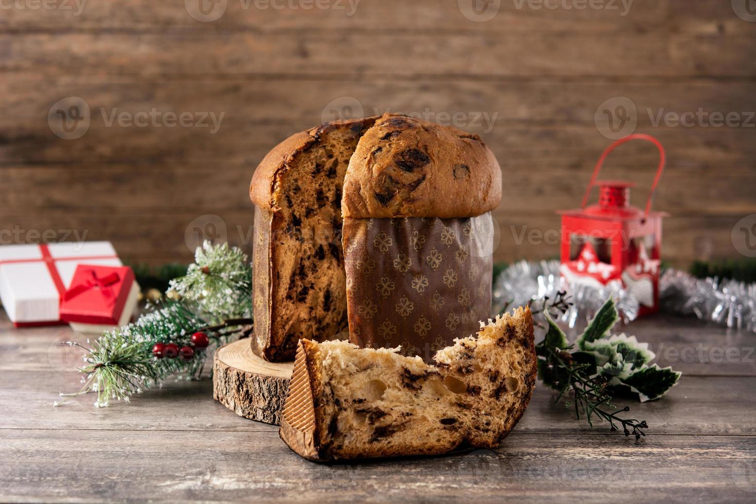 panettone italiano tradicional para navidad foto