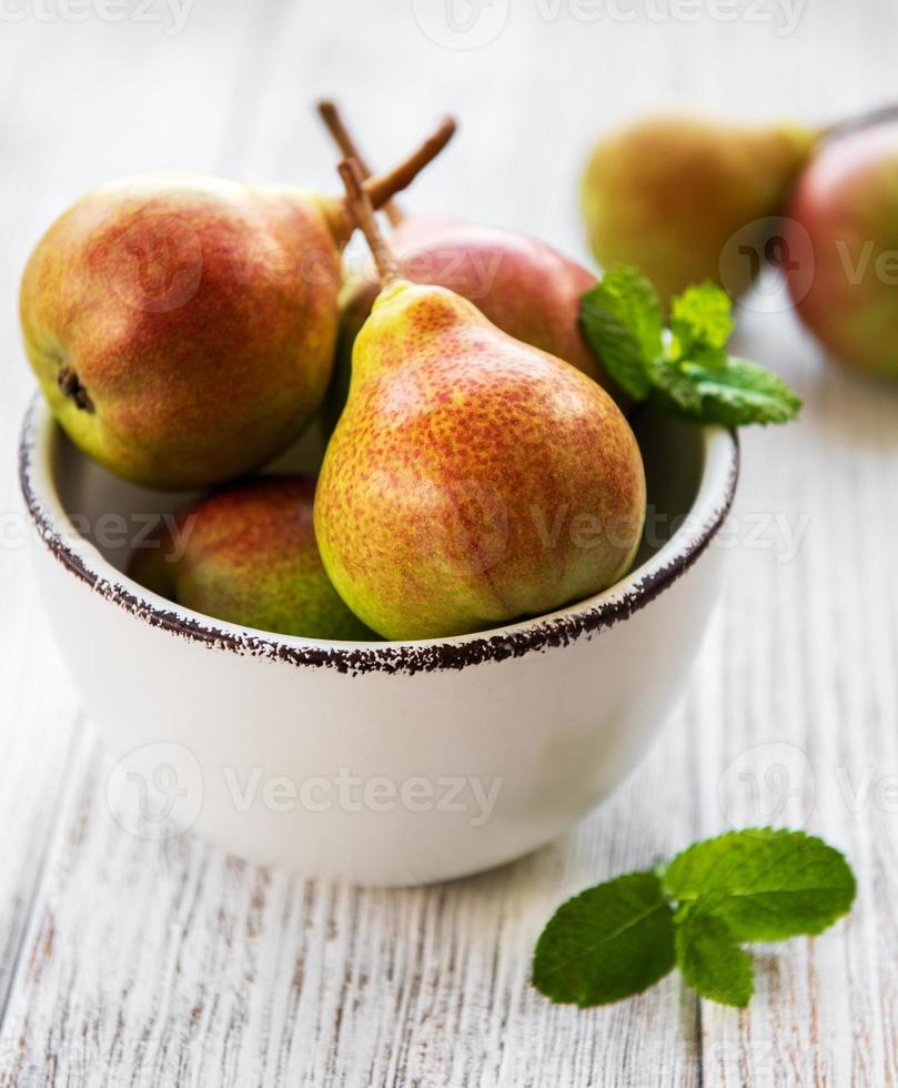 Pears in a bowl photo