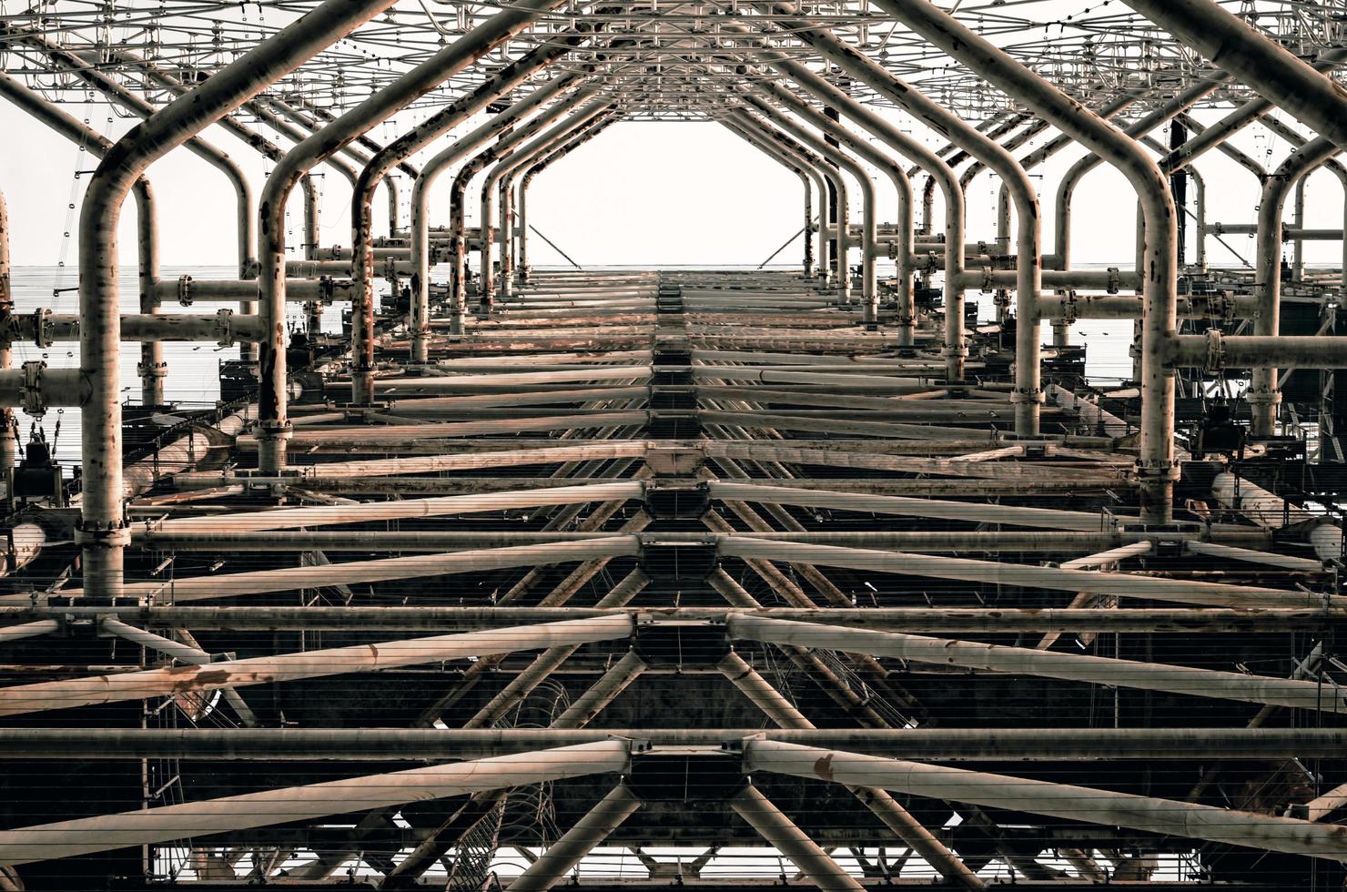 Pripyat, Ucrania, 2021 - Torre de radio Worm's Eye View en Chernobyl foto