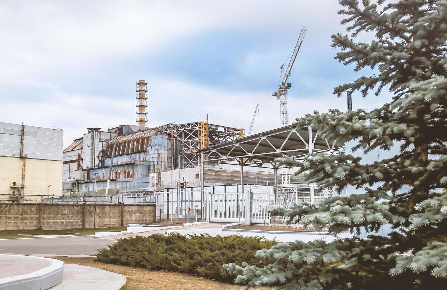pripyat, ucrania, 2021 - cuarta unidad de potencia de la central nuclear de chernobyl foto
