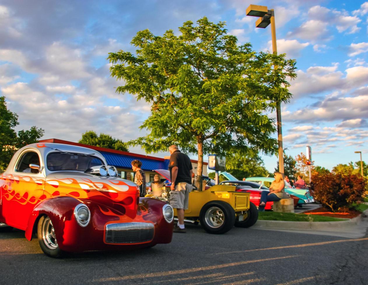 denver, estados unidos, 19 de junio de 2008 - coche clásico en el burger king classic car show en denver. Los espectáculos de autos clásicos de Burger King son gratuitos todos los jueves por la noche durante todo el verano. foto