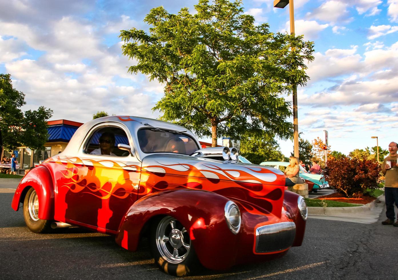 denver, estados unidos, 19 de junio de 2008 - coche clásico en el burger king classic car show en denver. Los espectáculos de autos clásicos de Burger King son gratuitos todos los jueves por la noche durante todo el verano. foto