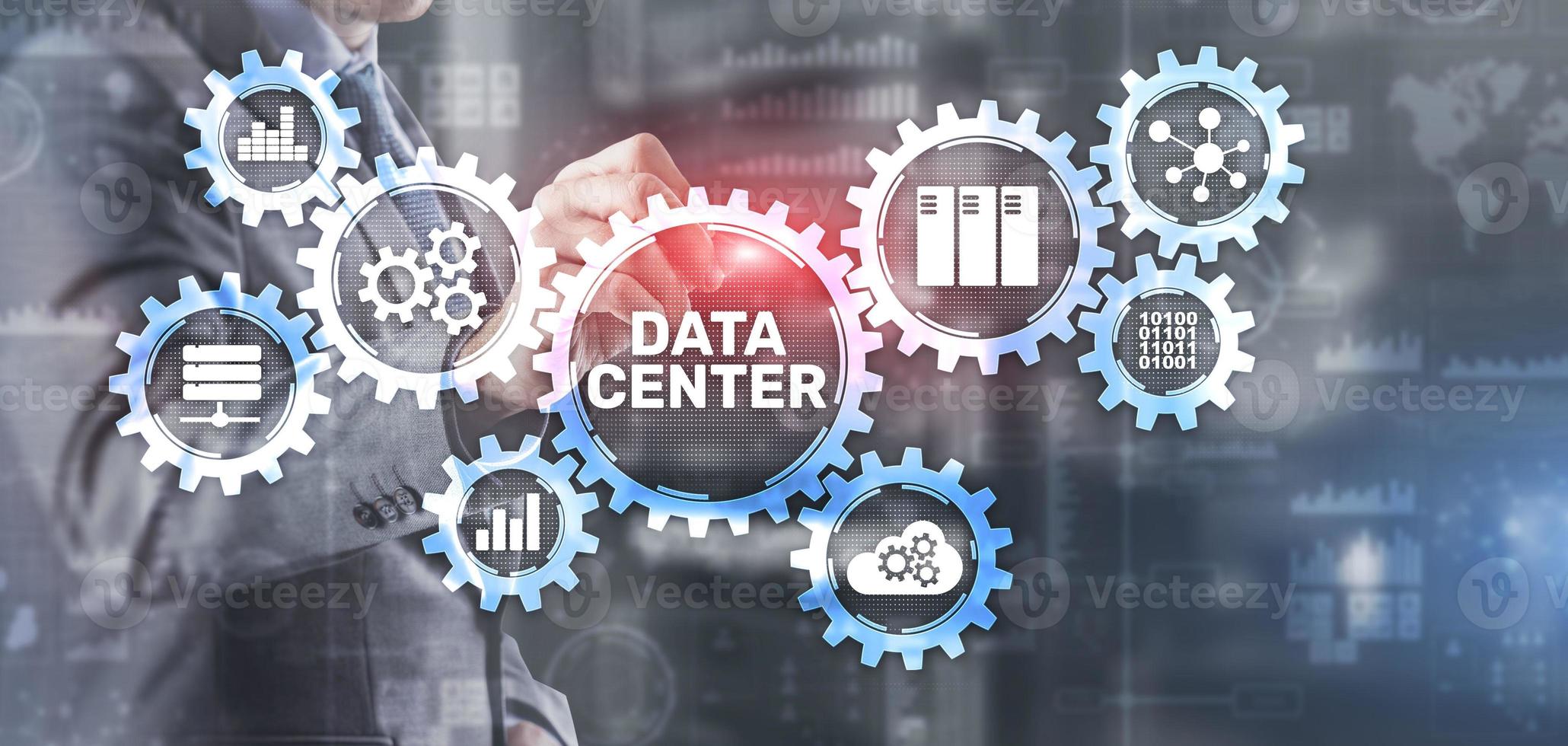 concepto de internet de la tecnología de la comunicación de la información de la infraestructura del hardware del servidor del mainframe del centro de datos. medios mixtos foto