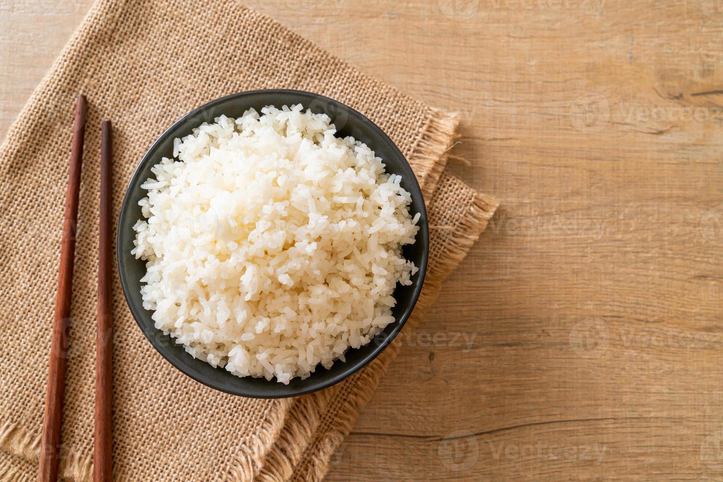 tazón de arroz blanco cocido foto