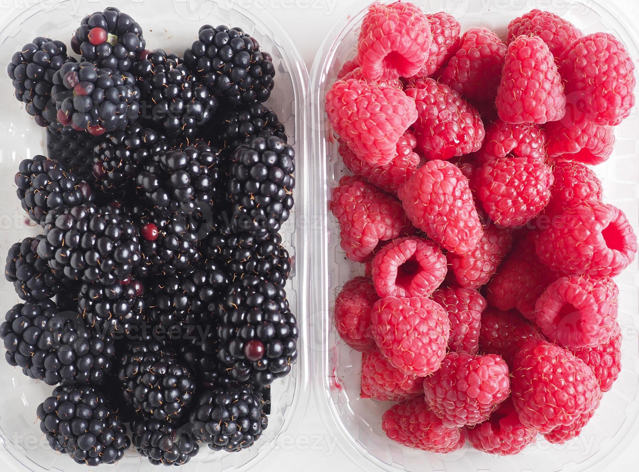 blackberry and raspberry fruit 3741535 Stock Photo at Vecteezy