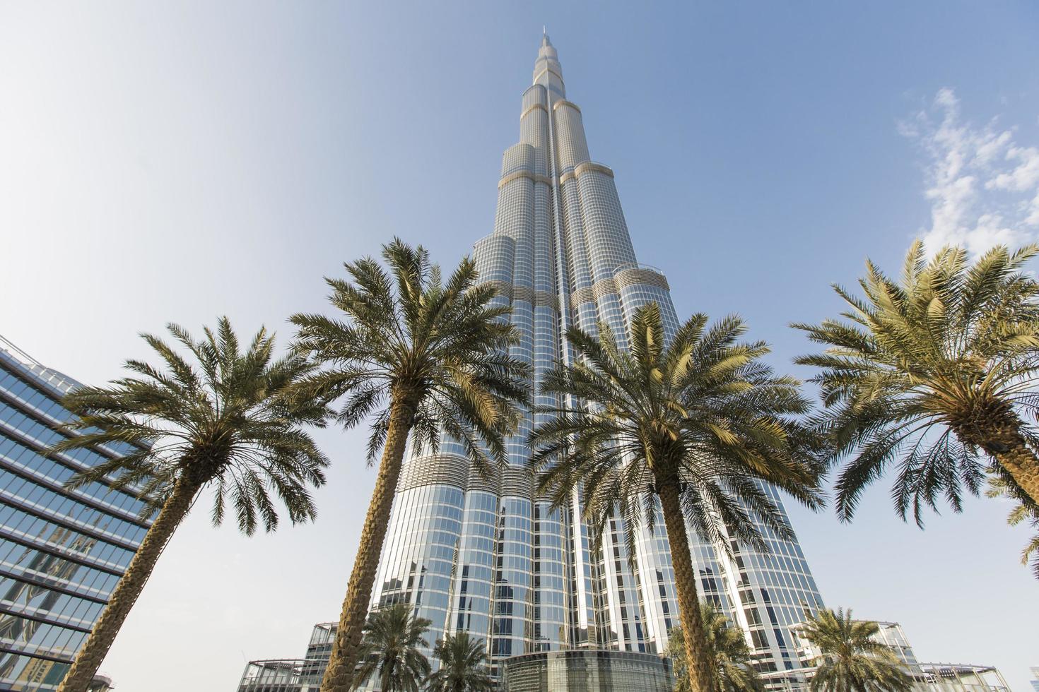 dubai, emiratos árabes unidos, 7 de mayo de 2015 - ver en burj khalifa en dubai. este rascacielos es la estructura artificial más alta jamás construida, con 828 m. foto