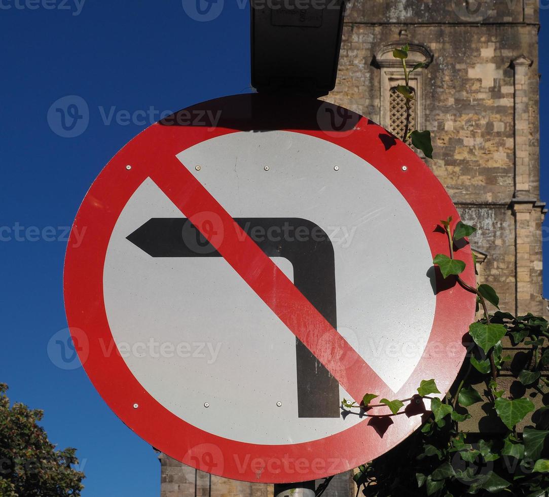 no left turn sign photo