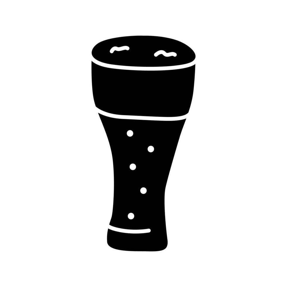 vaso de cerveza ligera con icono de glifo de espuma. Bebida malsana, símbolo de silueta de bebida nociva. espacio negativo. bebida alcohólica tradicional, cerveza espumosa, ilustración aislada del vector de la pinta de cerveza. logotipo de pub