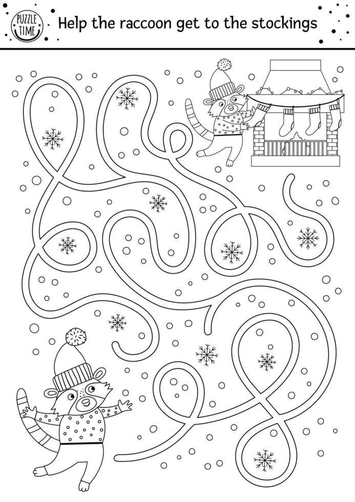 laberinto de navidad en blanco y negro para niños. invierno año nuevo preescolar actividad educativa imprimible. divertido juego de vacaciones o página para colorear con lindo mapache, chimenea y medias vector