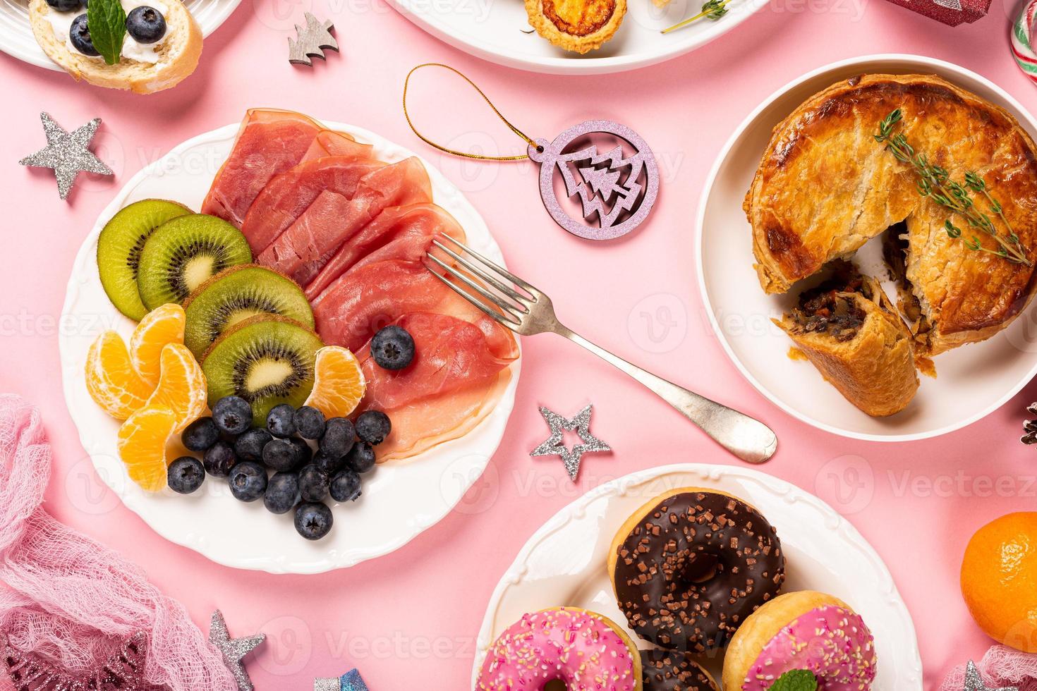 mesa de cena de navidad foto