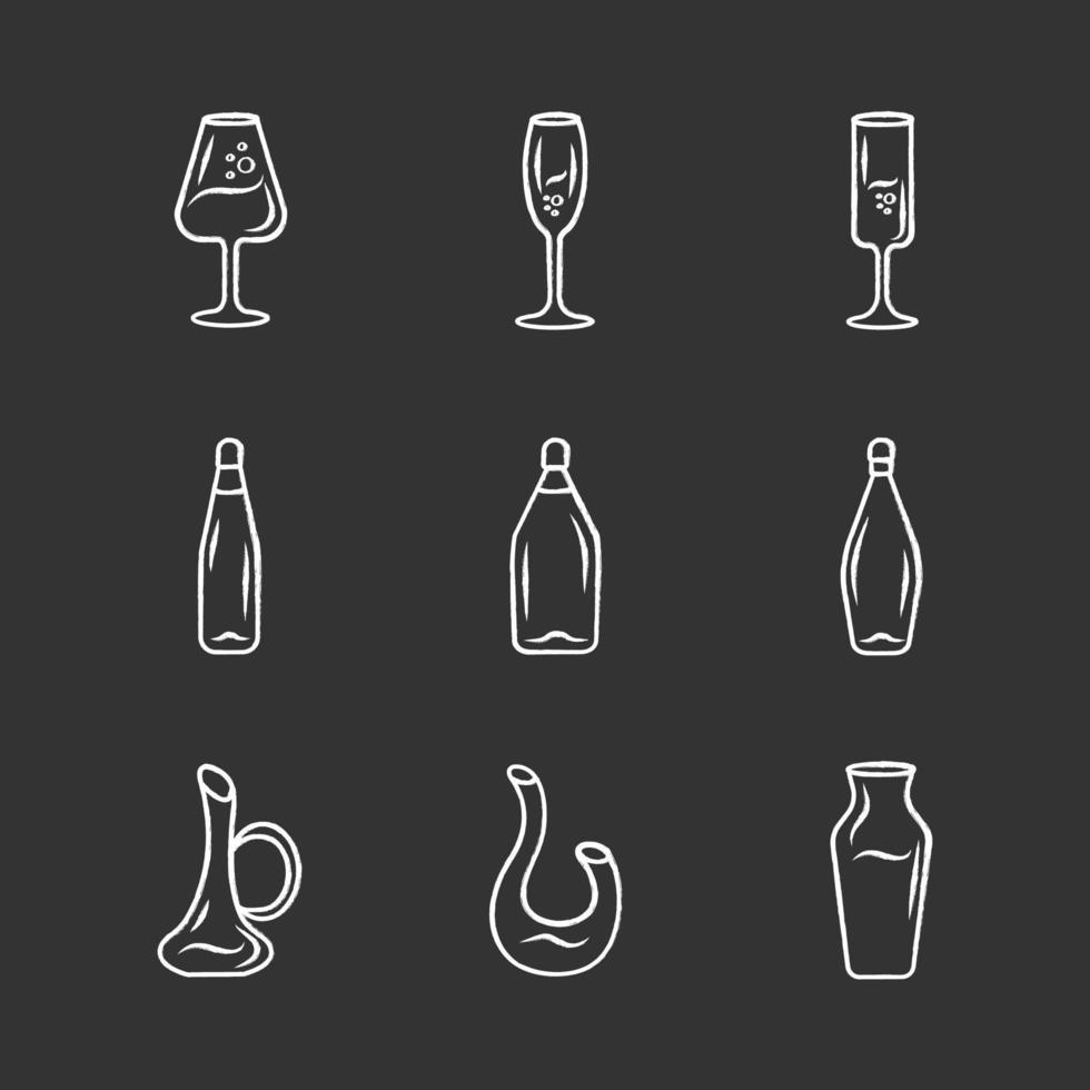 conjunto de iconos de tiza de cristalería de bodega. diferentes tipos de vino. decantadores, botellas, vasos. bebidas aperitivo, cócteles, bebidas alcohólicas en bar, restaurante. ilustraciones de pizarra vector aislado