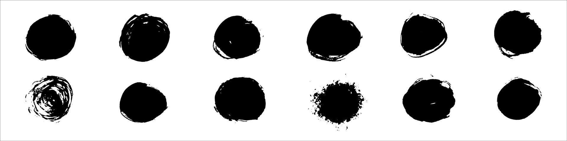 Hand drawn circle brush sketch set vector