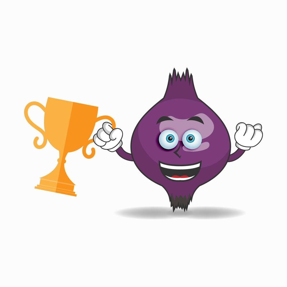 Personaje de mascota de cebolla morada con un trofeo en la mano derecha. ilustración vectorial vector