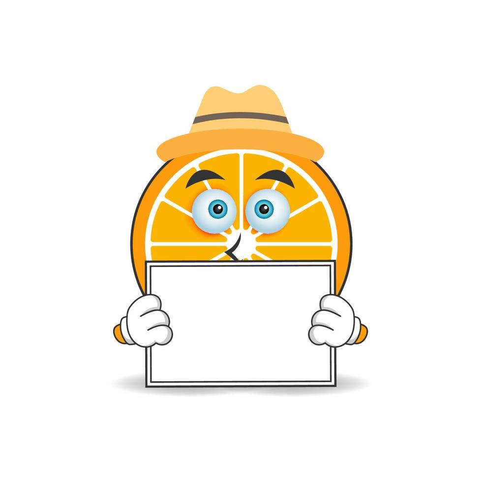 personaje mascota naranja sosteniendo una pizarra blanca. ilustración vectorial vector
