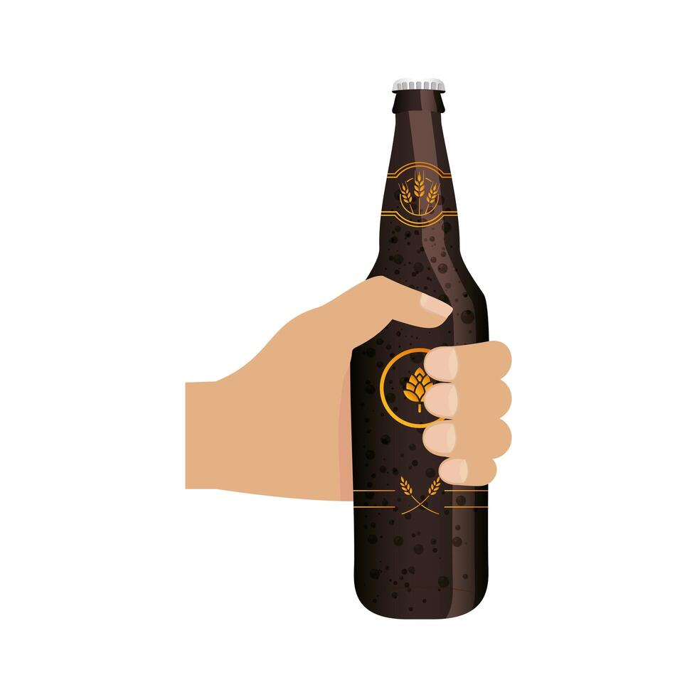 mano que sostiene el diseño del vector de la botella de cerveza negra