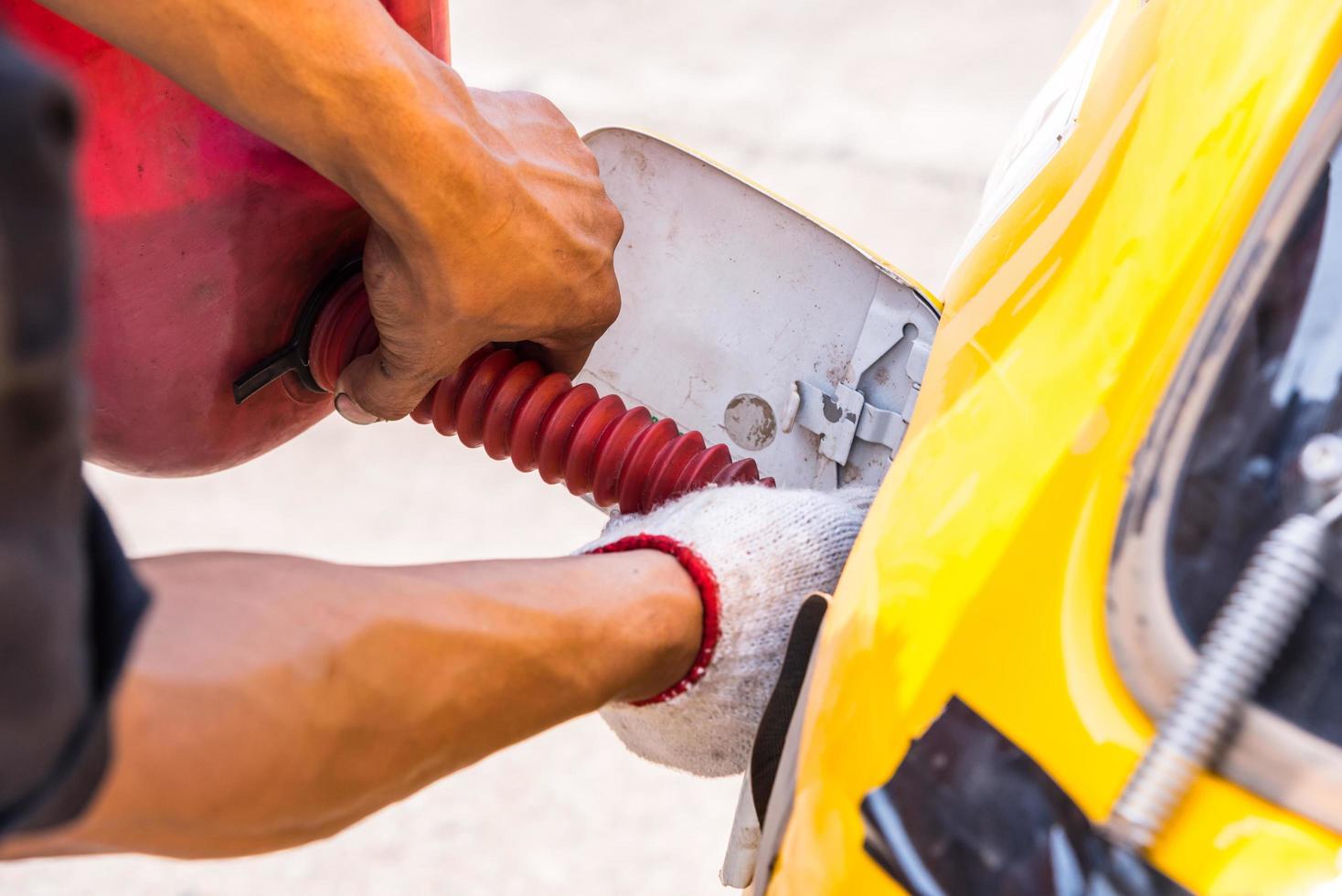 Pour fuel in car. photo