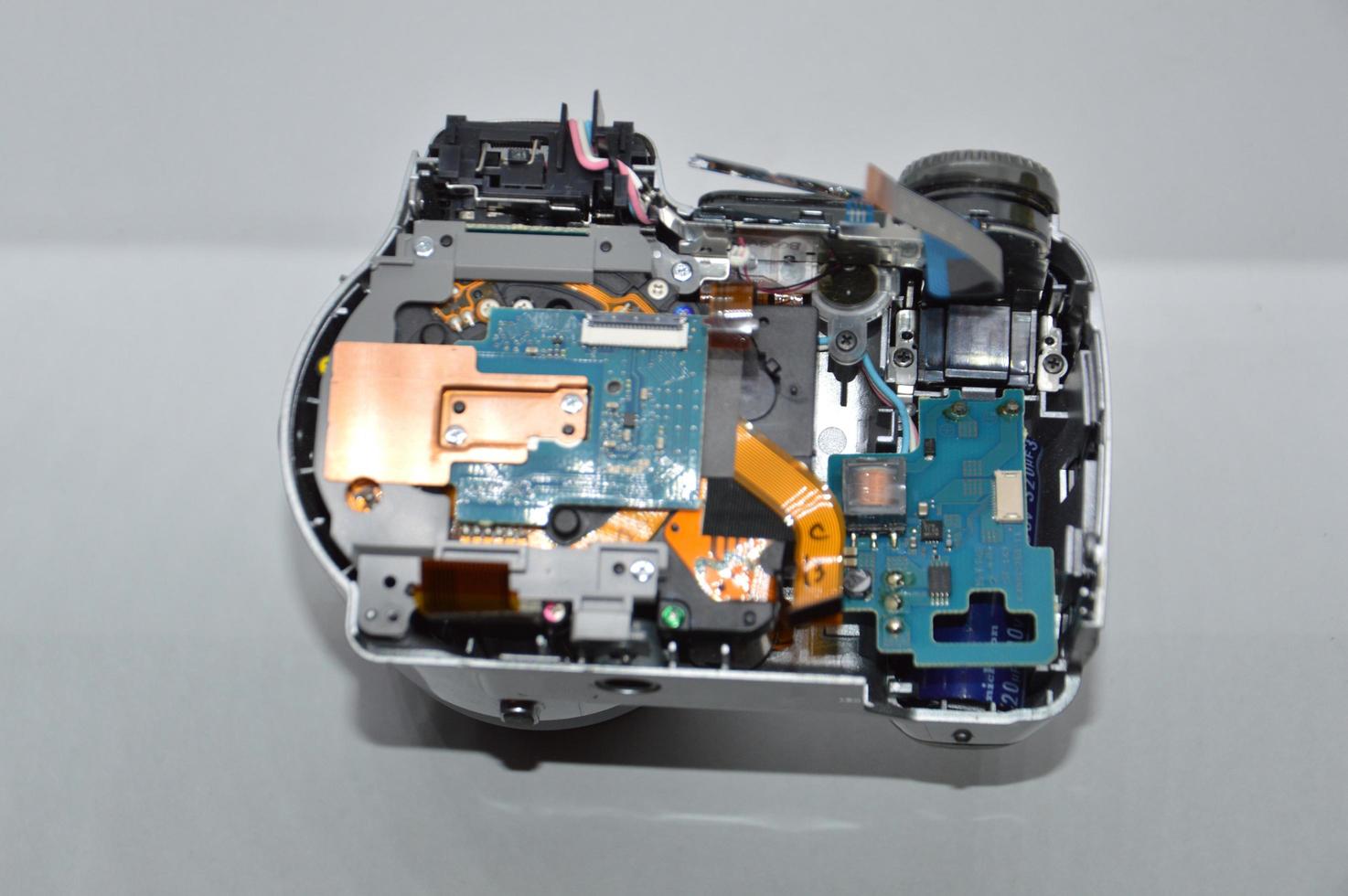 Repair and disassembly of a digital camera photo