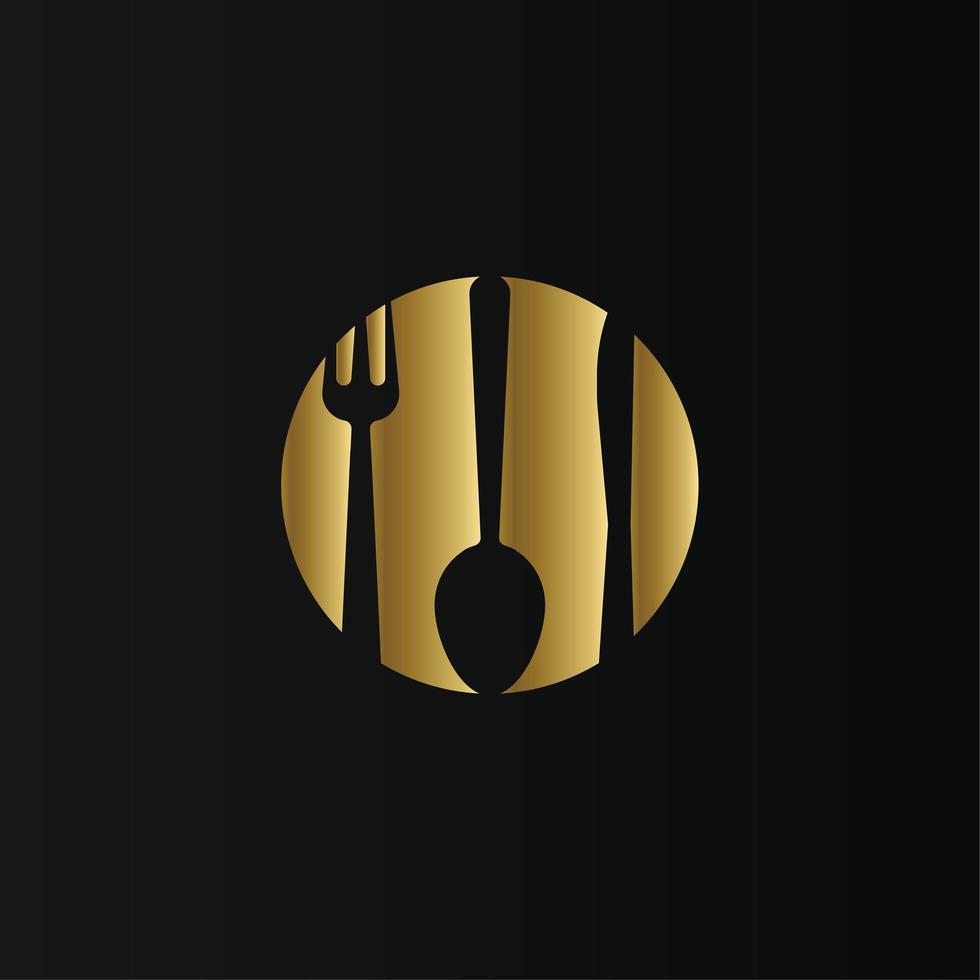 círculo dorado con cubiertos en el interior. logotipo aislado sobre fondo negro. tenedor, cuchara y cuchillo en el espacio del círculo negativo. icono de vector de estilo de silueta plana. emblema premium para restaurante.