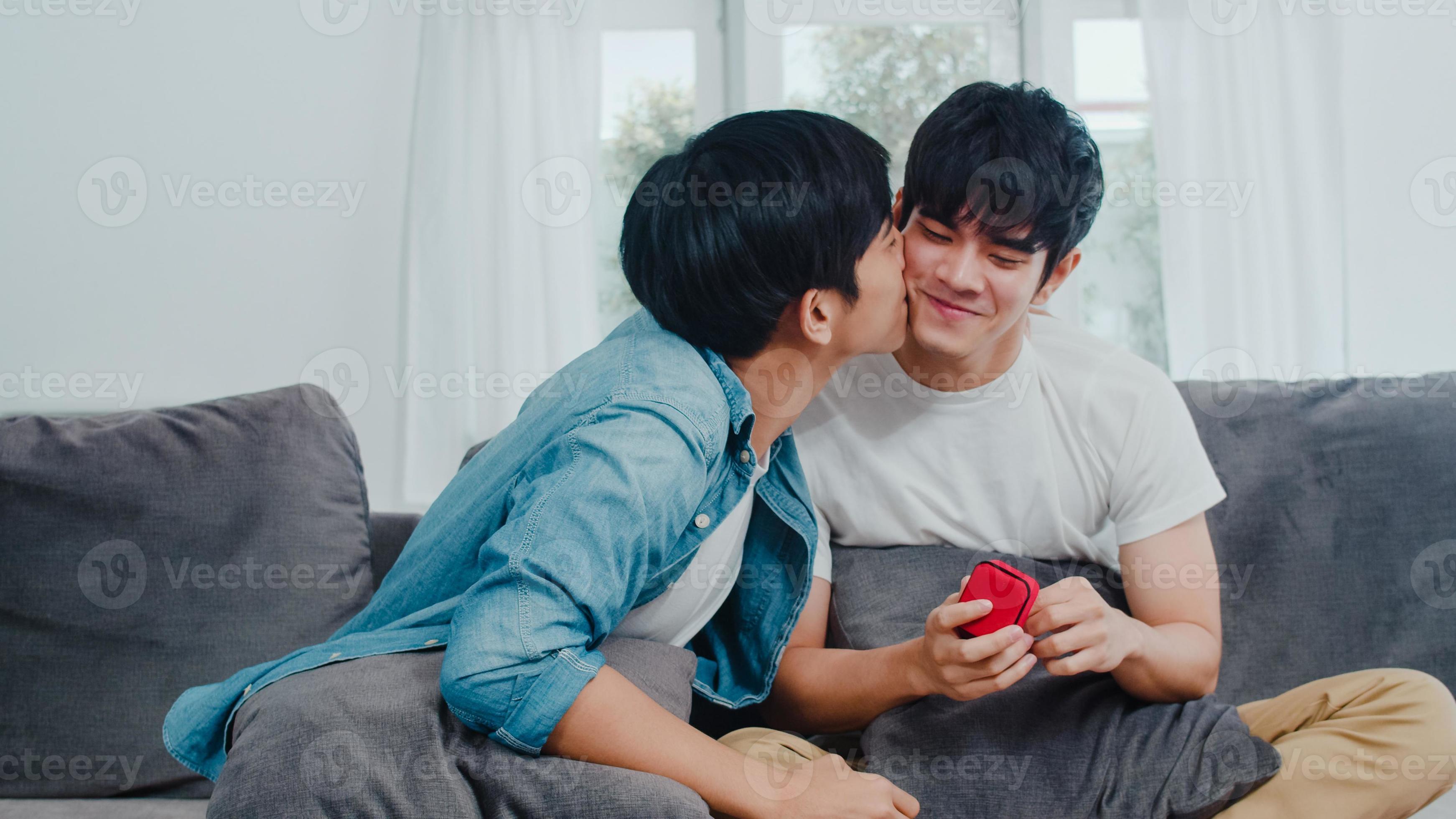 Gay kiss korea