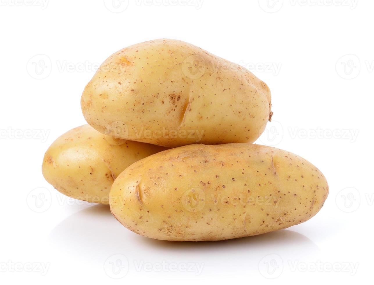 patata sobre fondo blanco foto