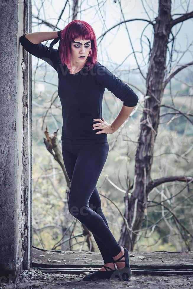 girl model in black with pink hair photo