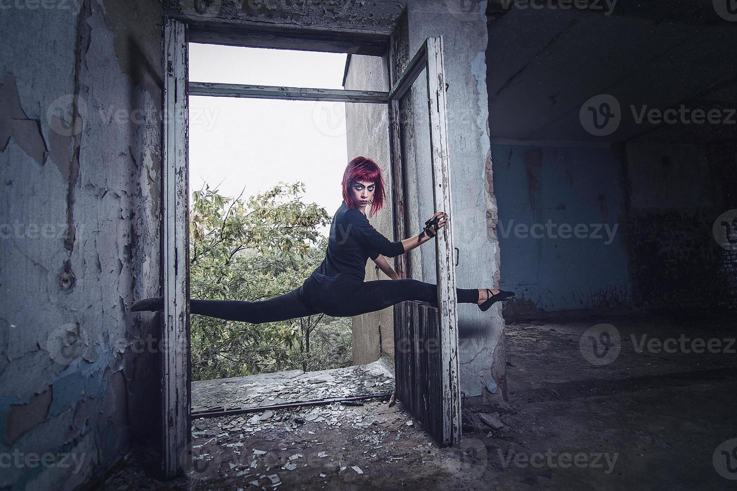 girl model in black with pink hair photo