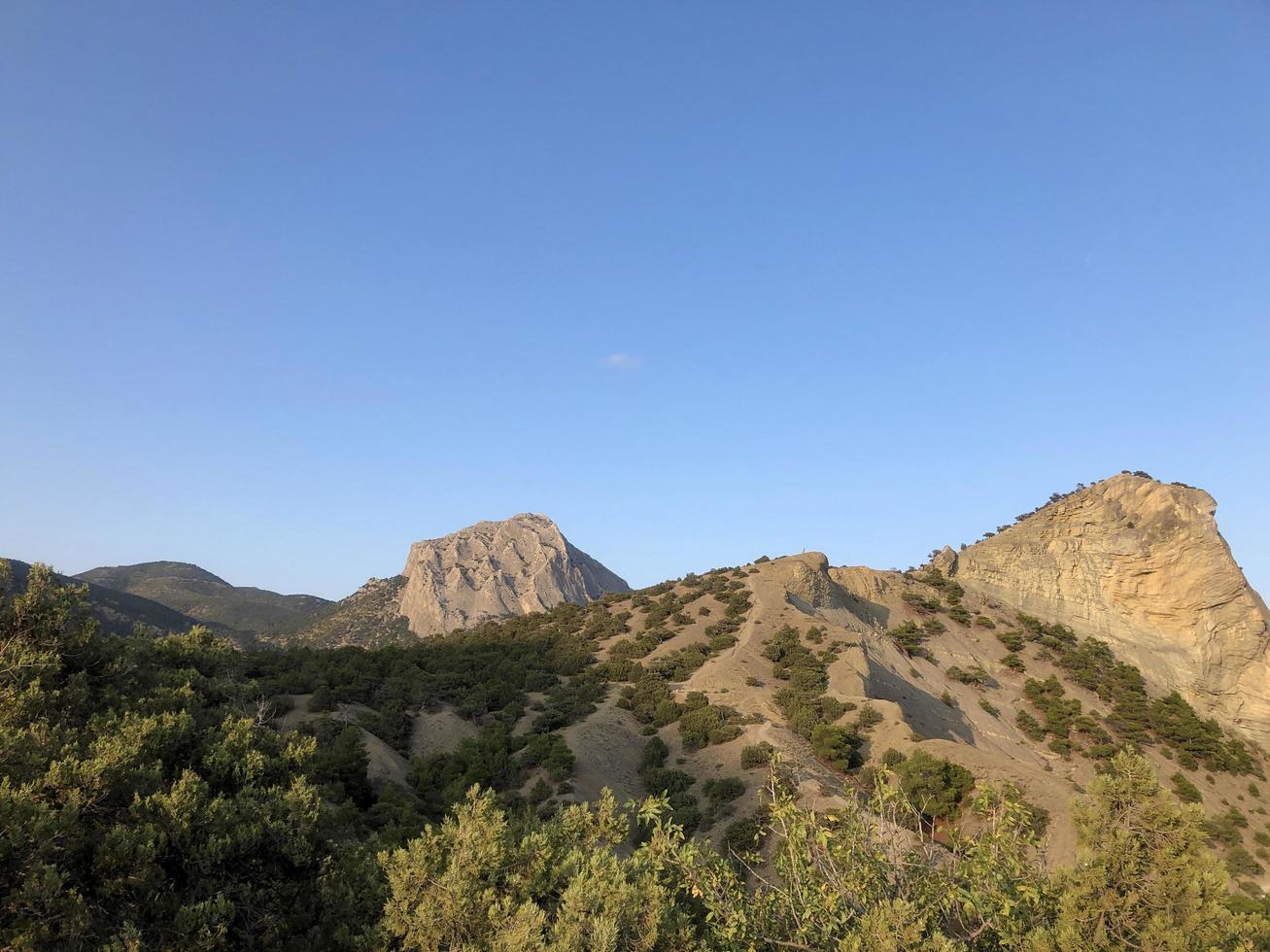 vista de las montañas de crimea foto