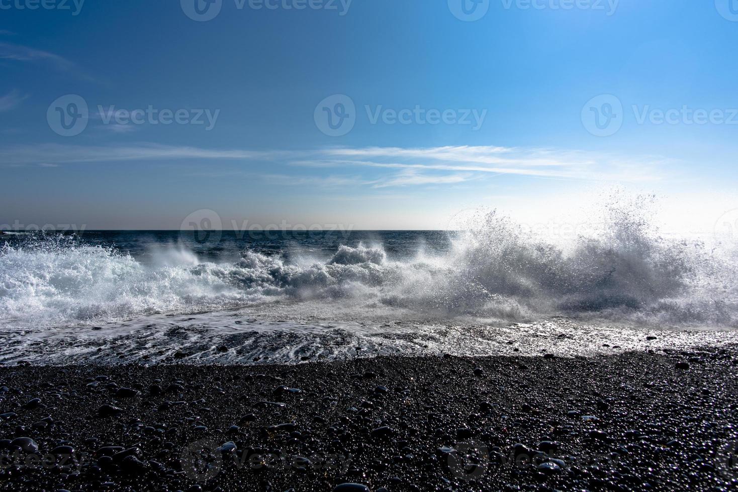 2021 08 10 snaefellsnes waves at Djupalon beach photo