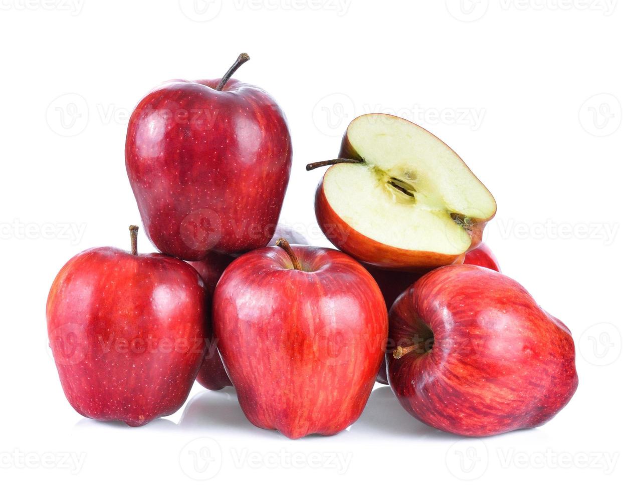 manzana roja sobre fondo blanco foto