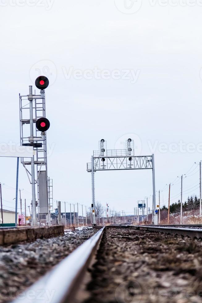 Vía de tren y luces res. foto