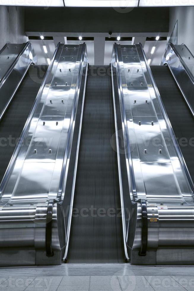 caja de la escalera del ascensor - sin personas foto