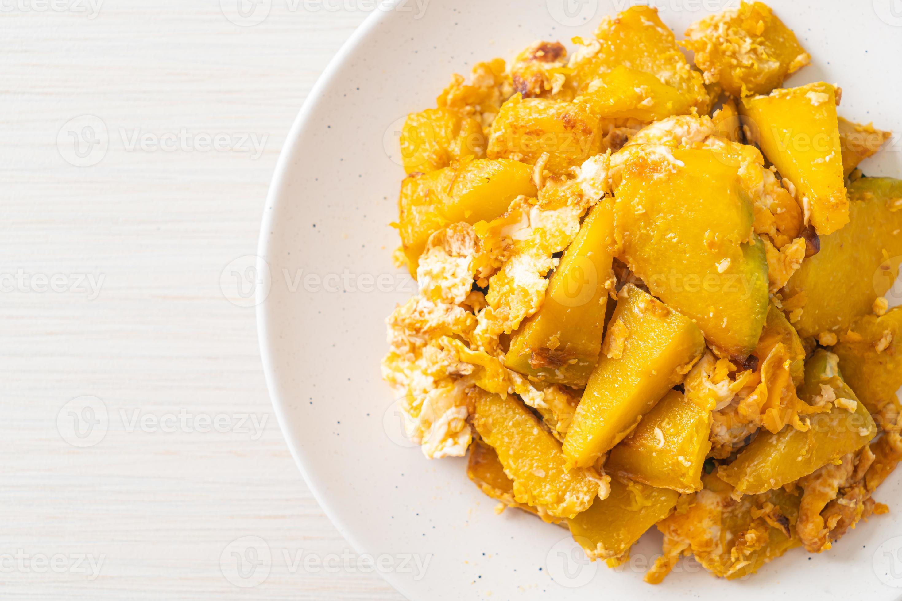 Stir Fried Pumpkin with Egg 4303297 Stock Photo at Vecteezy