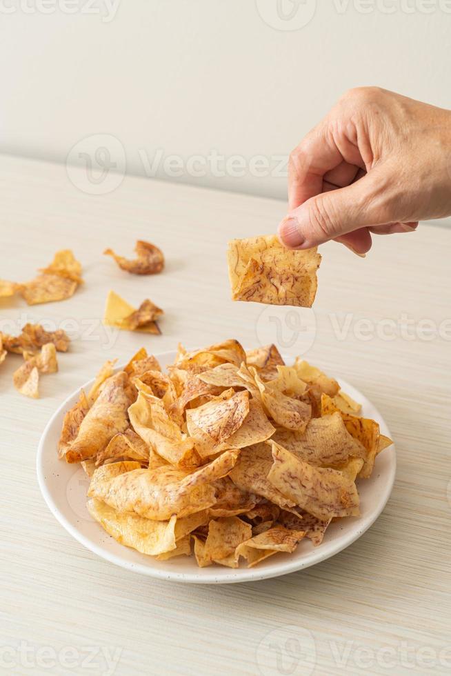 chips de taro dulce crujiente - snack foto