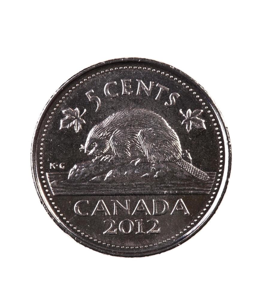 ottawa, canadá, 13 de abril de 2013, un nuevo y brillante 2012 de cinco centavos canadienses foto