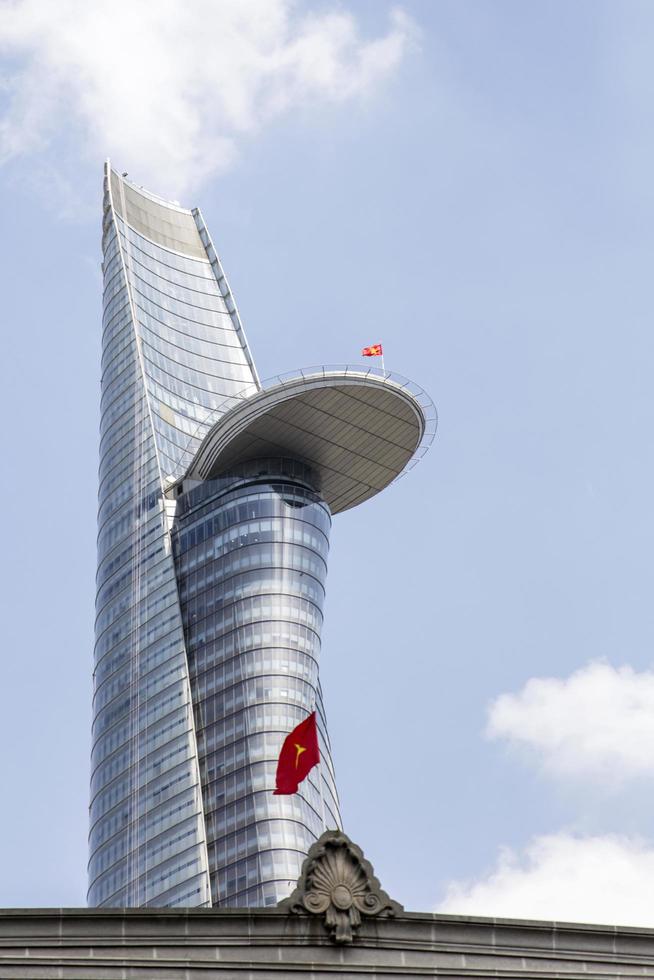 ho chi minh, vietnam, 22 de febrero de 2017 - torre financiera bitexco en ho chi minh, vietnam. Este rascacielos de 262 metros de altura se inauguró en 2010. foto