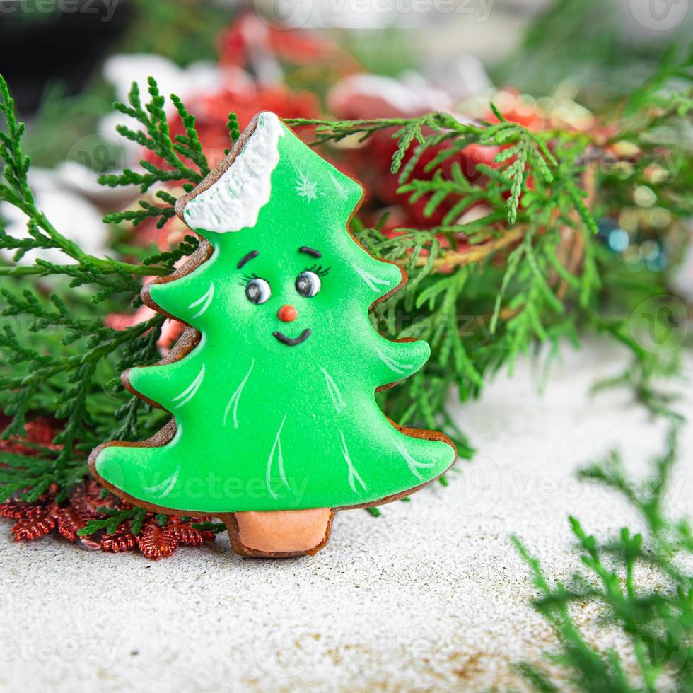 gingerbread christmas tree cookie biscuits new year photo