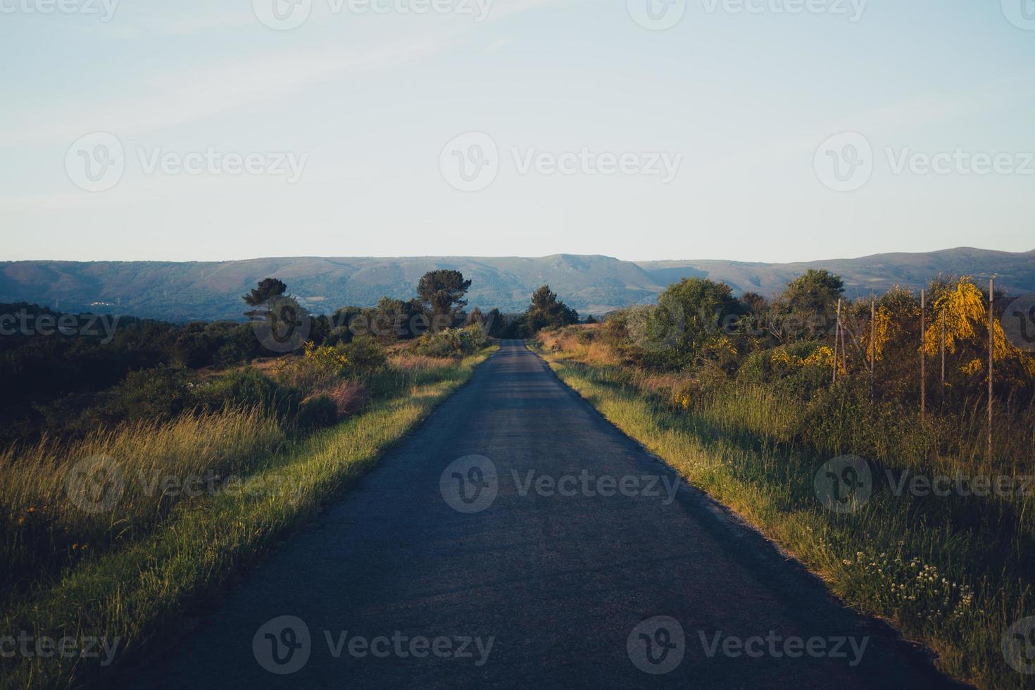 camino en las montañas foto