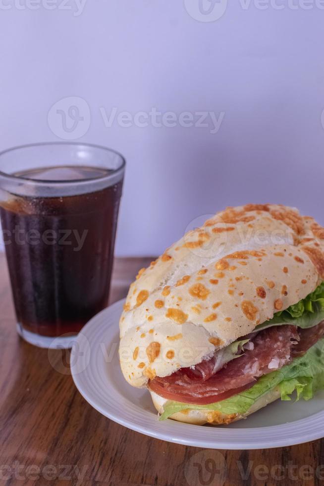 sándwich con ensalada foto