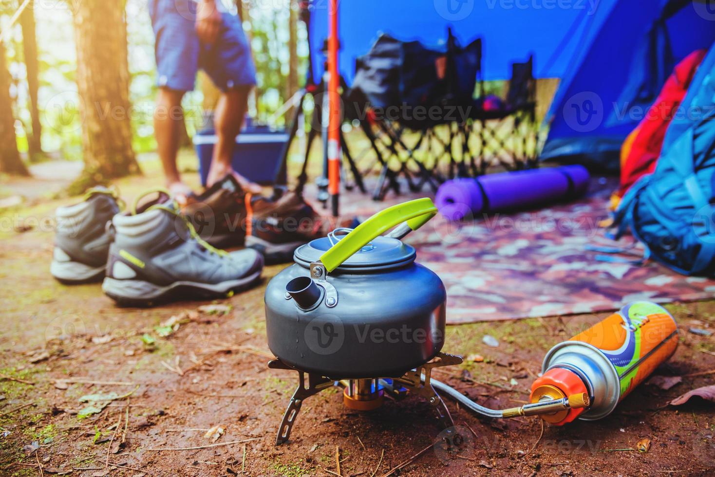 viajar relajarse en las vacaciones. acampar en la montaña. tailandia foto